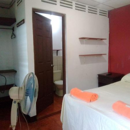 Hostal El Jardin León Exteriér fotografie